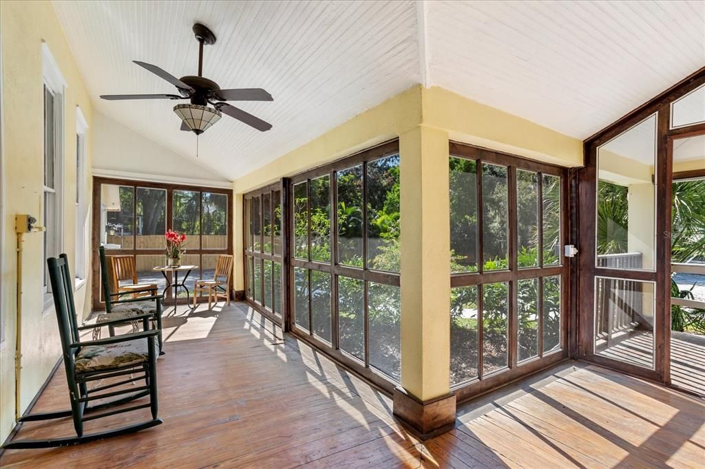 Interior, Sun Room, Wood Texture Flooring