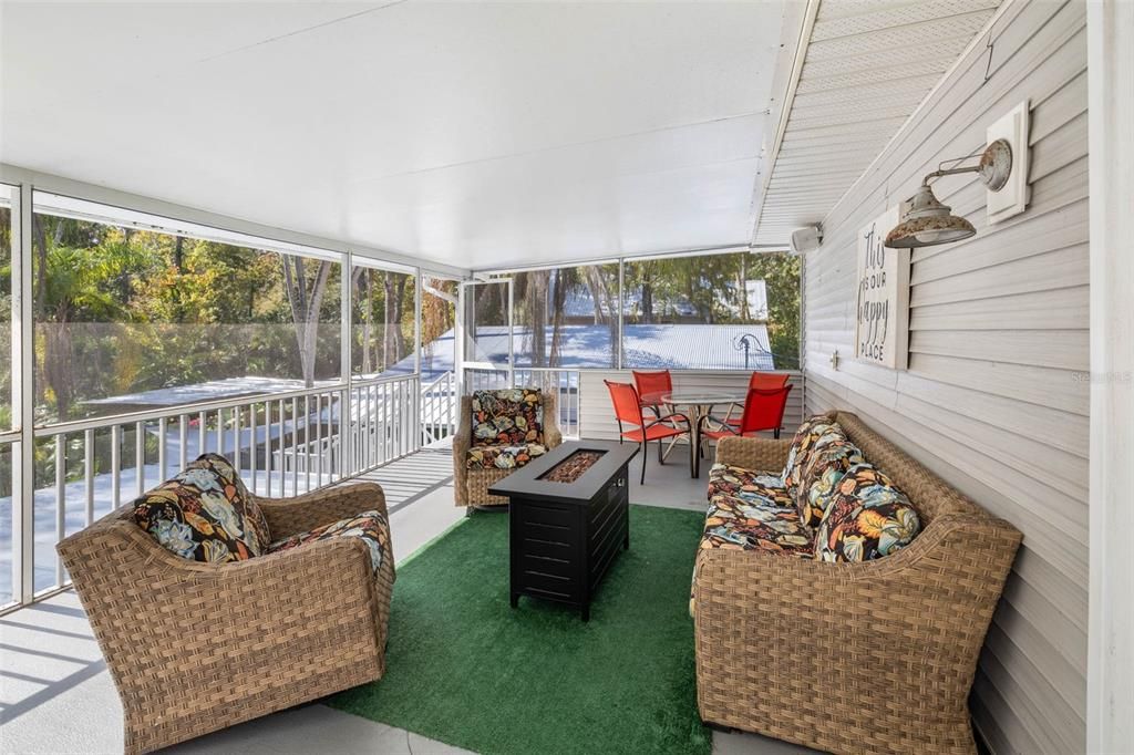 Dining room, Interior, Living room, Sun Room
