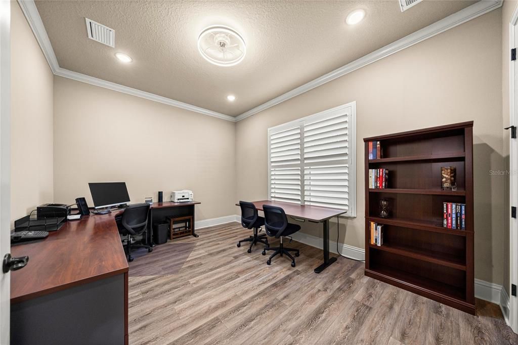 Home Office, Interior, Recessed Lighting, Wood Texture Flooring