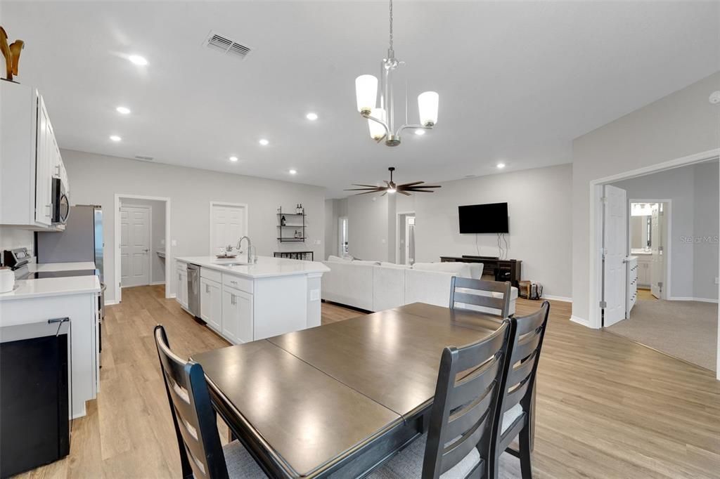 Dining room, Interior, Kitchen, Pendant Lights, Recessed Lighting, Wood Texture Flooring