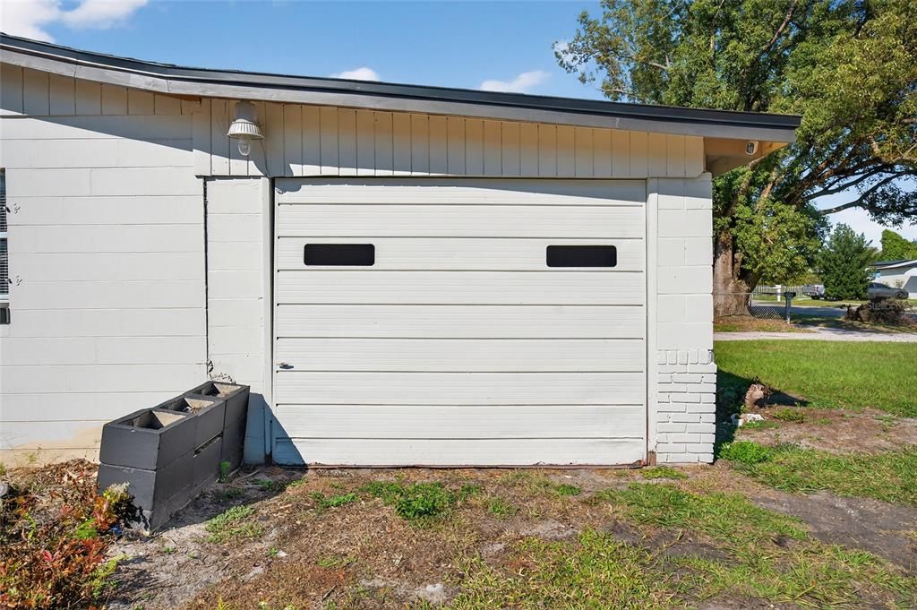 Detached Garage, Exterior