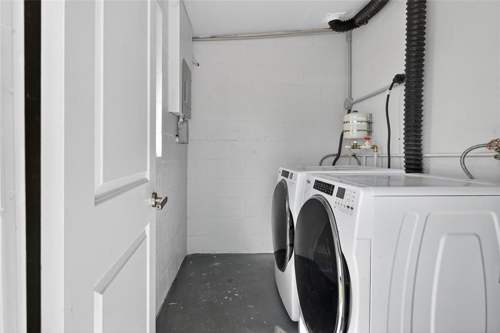 Interior, Washer