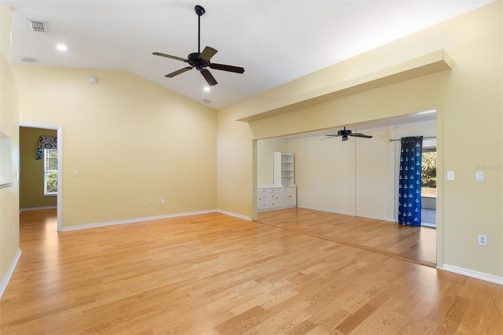 Empty room, Interior, Recessed Lighting, Wood Texture Flooring