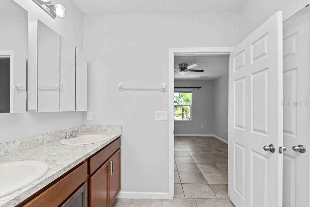 Bathroom, Dual Sink Vanities, Interior