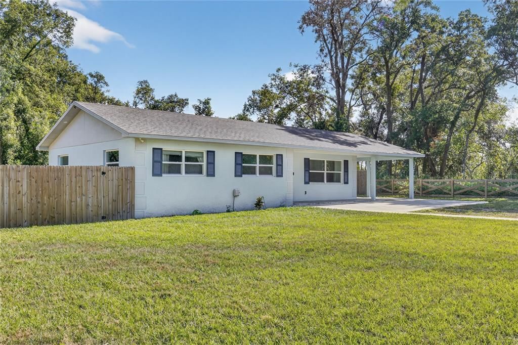 Backyard, Exterior, Facade, Ranch