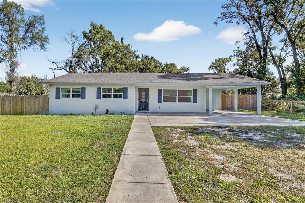 Backyard, Exterior, Facade, Ranch