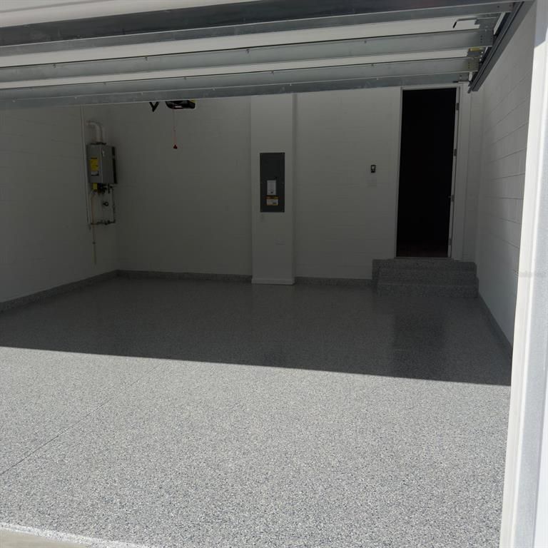 Garage, Interior