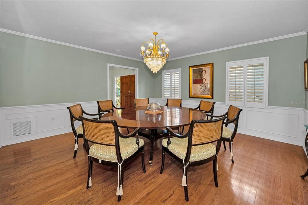 Chandelier, Dining room, Interior, Wood Texture Flooring