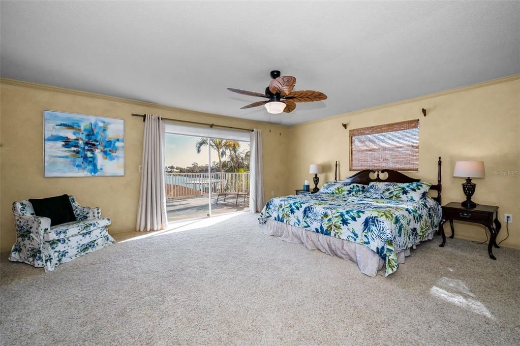 Bedroom, Interior, Water