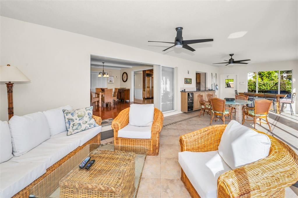 Dining room, Interior, Kitchen, Living room, Pendant Lights