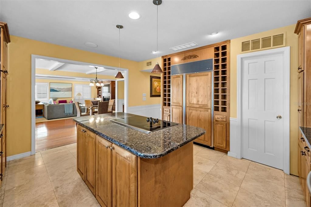 Dining room, Interior, Kitchen, Living room, Pendant Lights, Recessed Lighting, Wood Texture Flooring