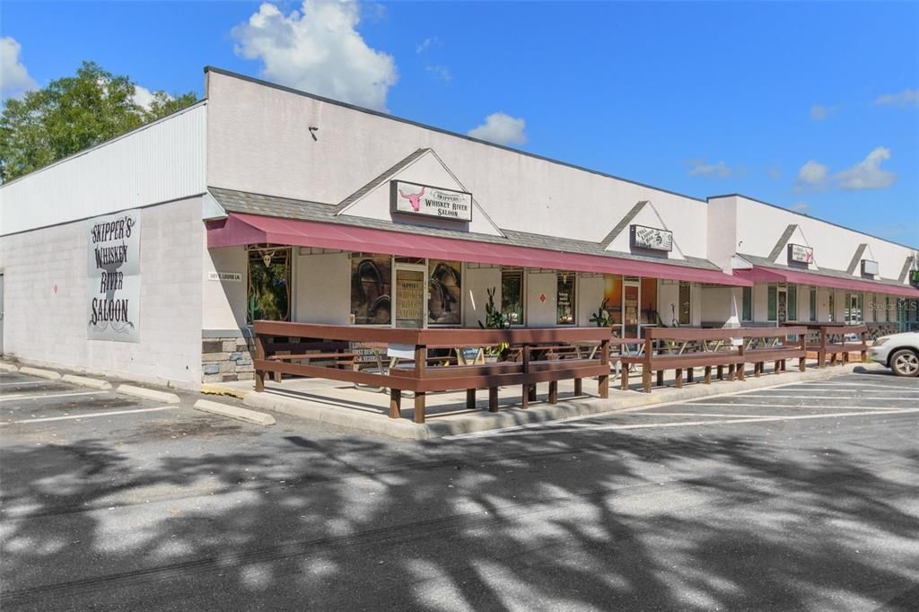 Exterior, Facade, None