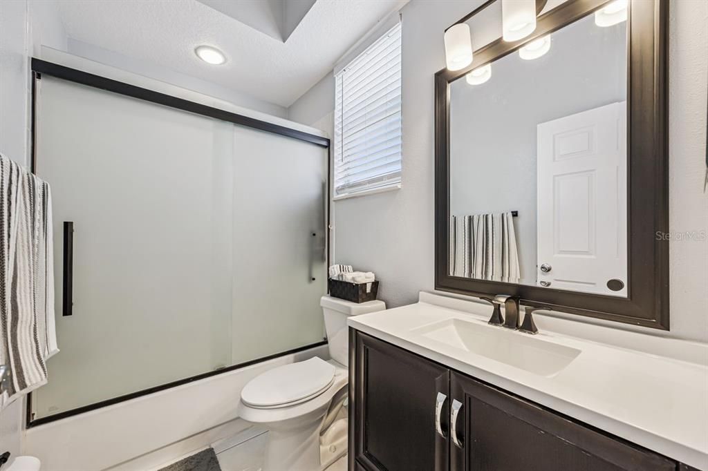 Bathroom, Interior, Recessed Lighting