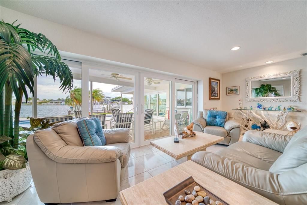 Interior, Living room, Recessed Lighting, Water