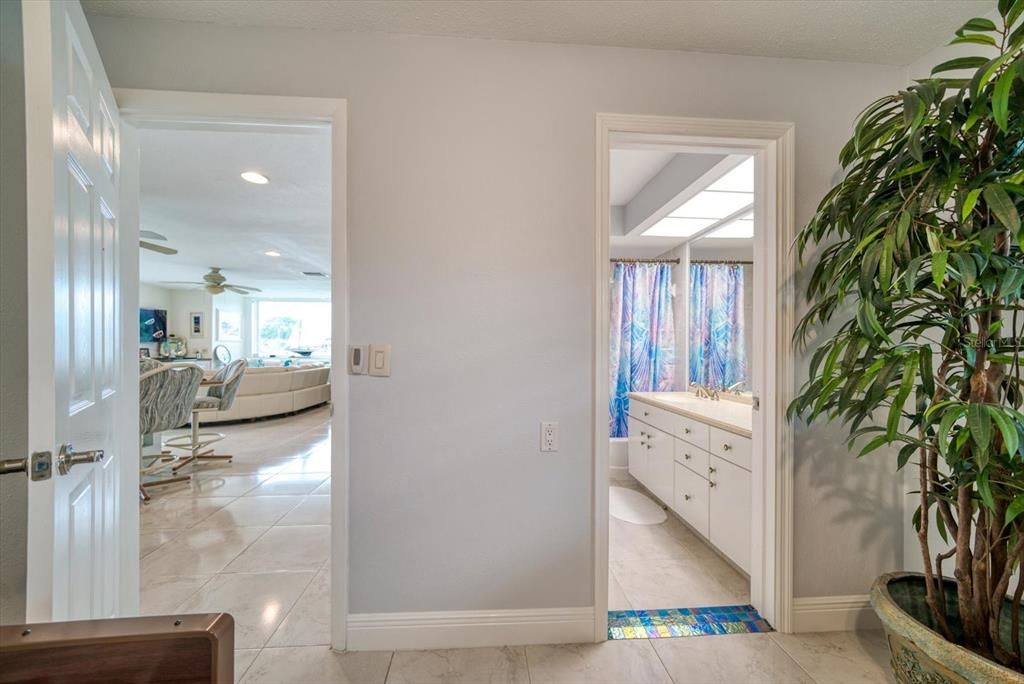 Bathroom, Interior, Recessed Lighting