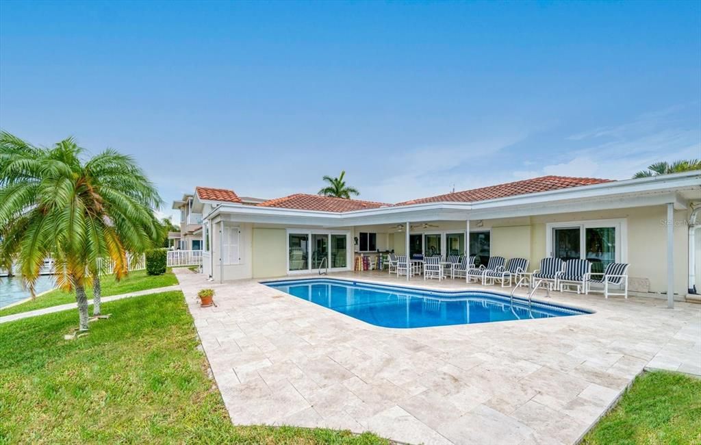 Exterior, Pool, Water