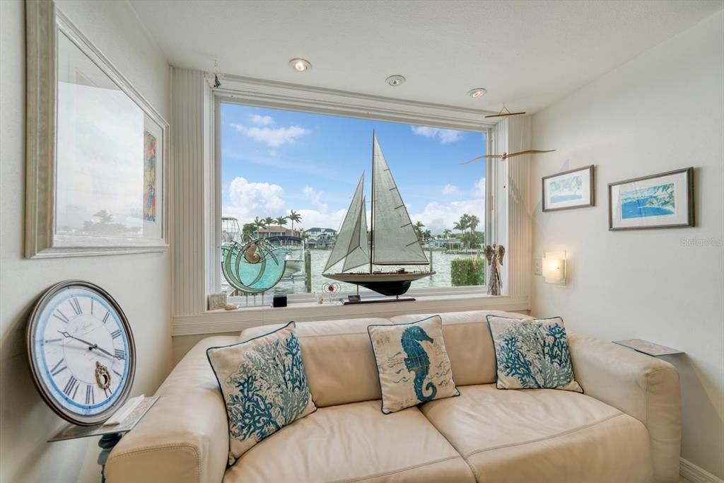 Interior, Living room, Recessed Lighting, Water