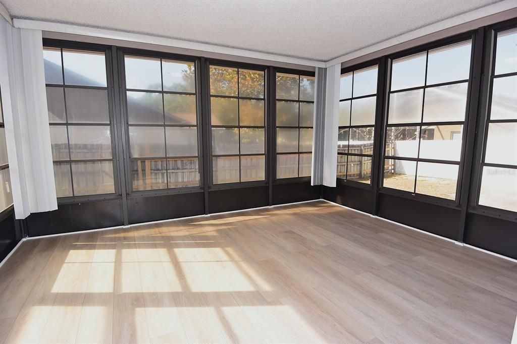 Empty room, Interior, Sun Room, Wood Texture Flooring