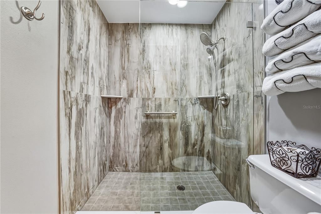 Bathroom, Interior, Recessed Lighting