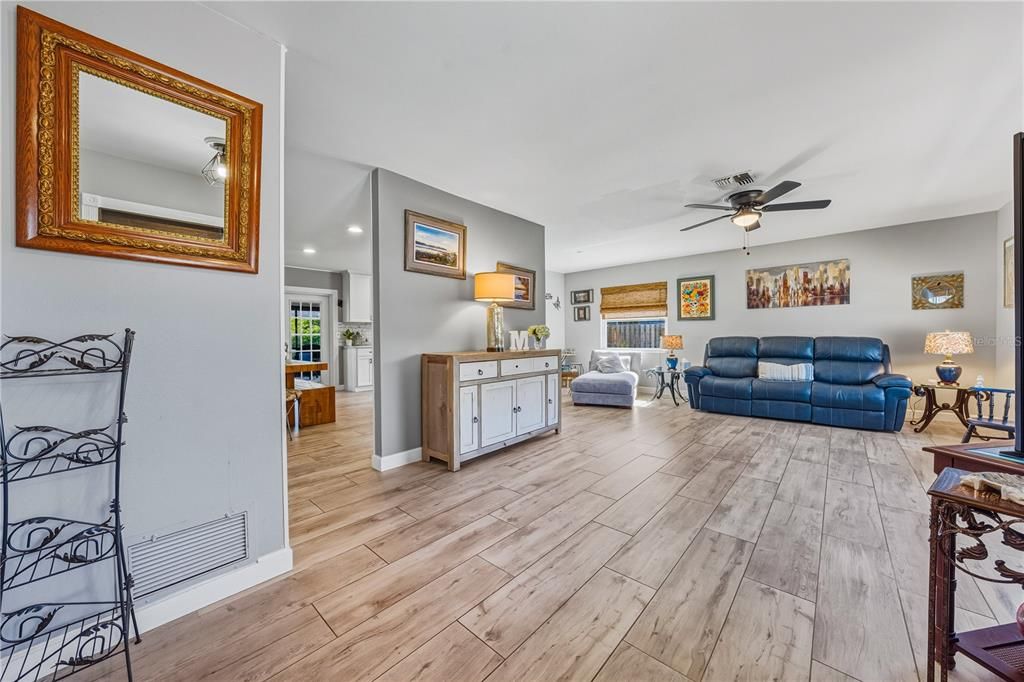 Interior, Living room, Recessed Lighting, Wood Texture Flooring