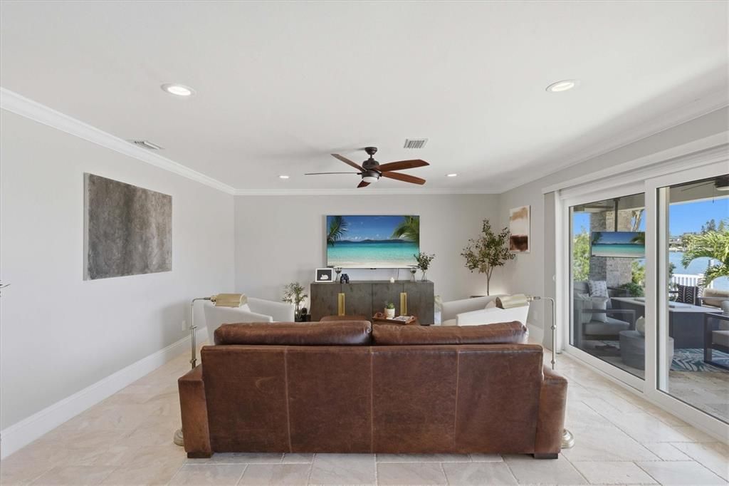 Fireplace, Interior, Living room, Recessed Lighting