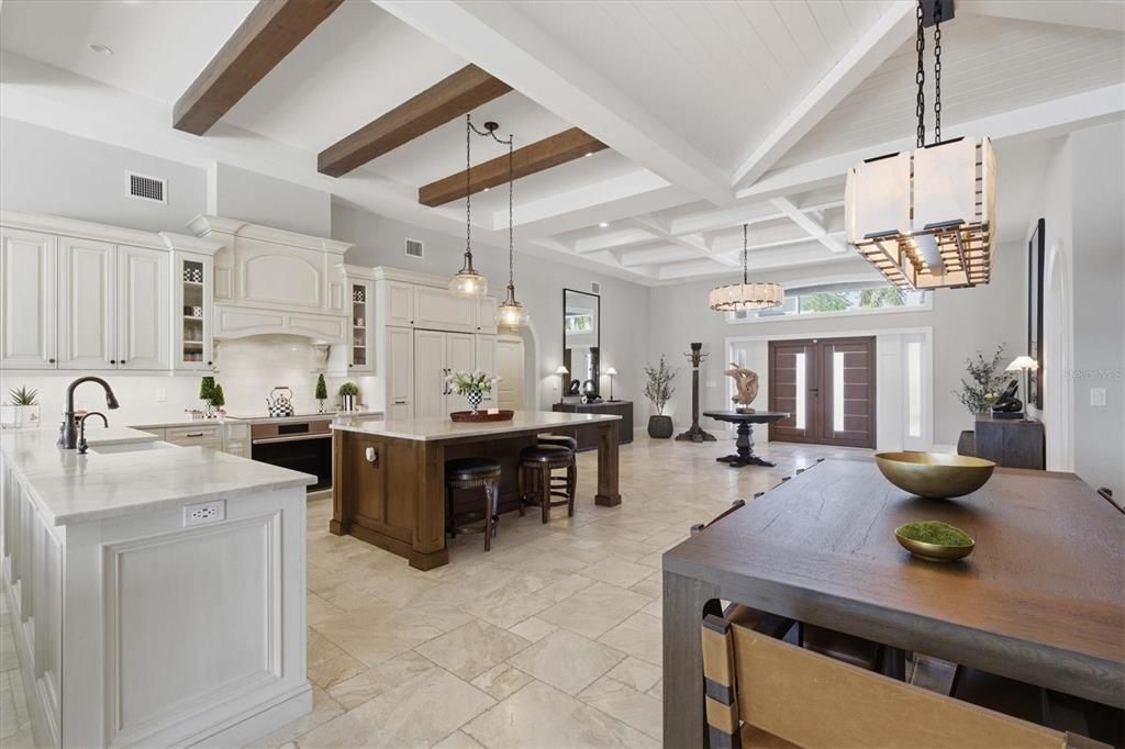 Chandelier, Dining room, Interior, Kitchen, Pendant Lights, Wooden Beams