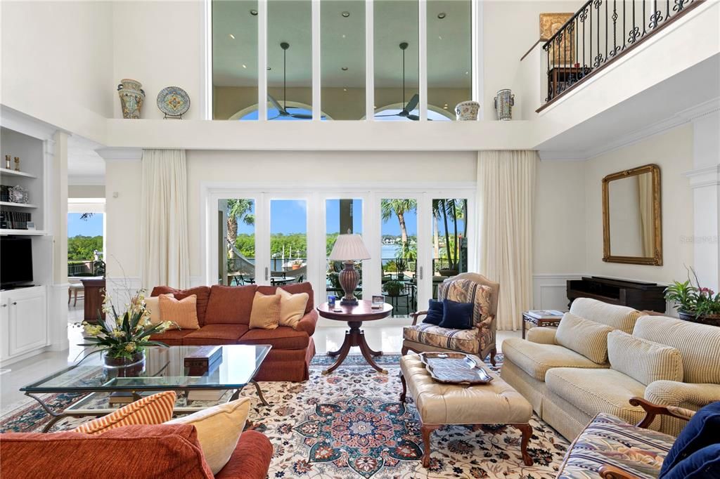 Interior, Living room, Water