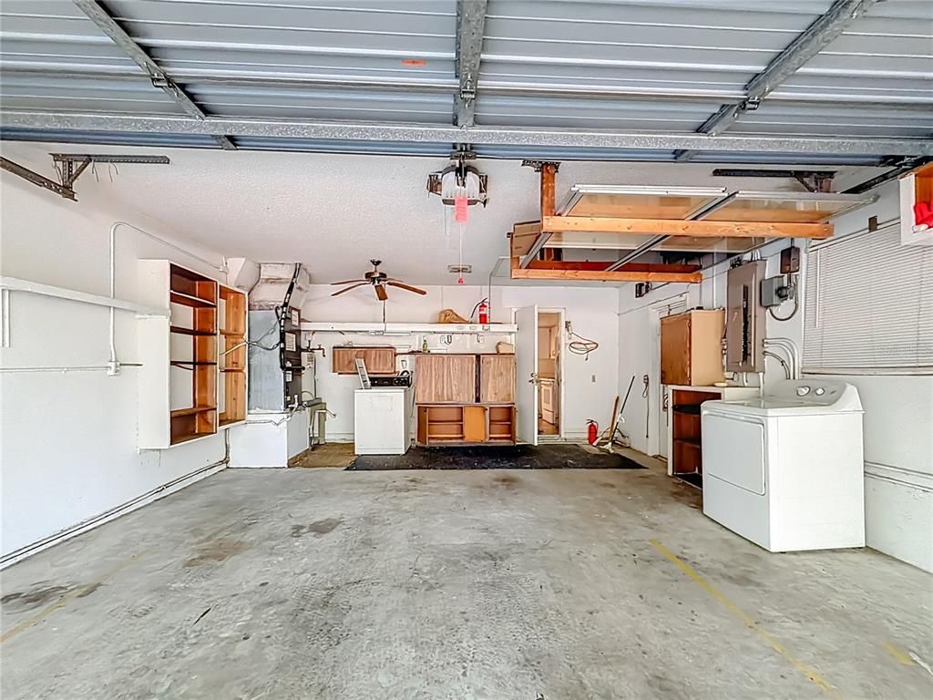 Garage, Interior, Washer