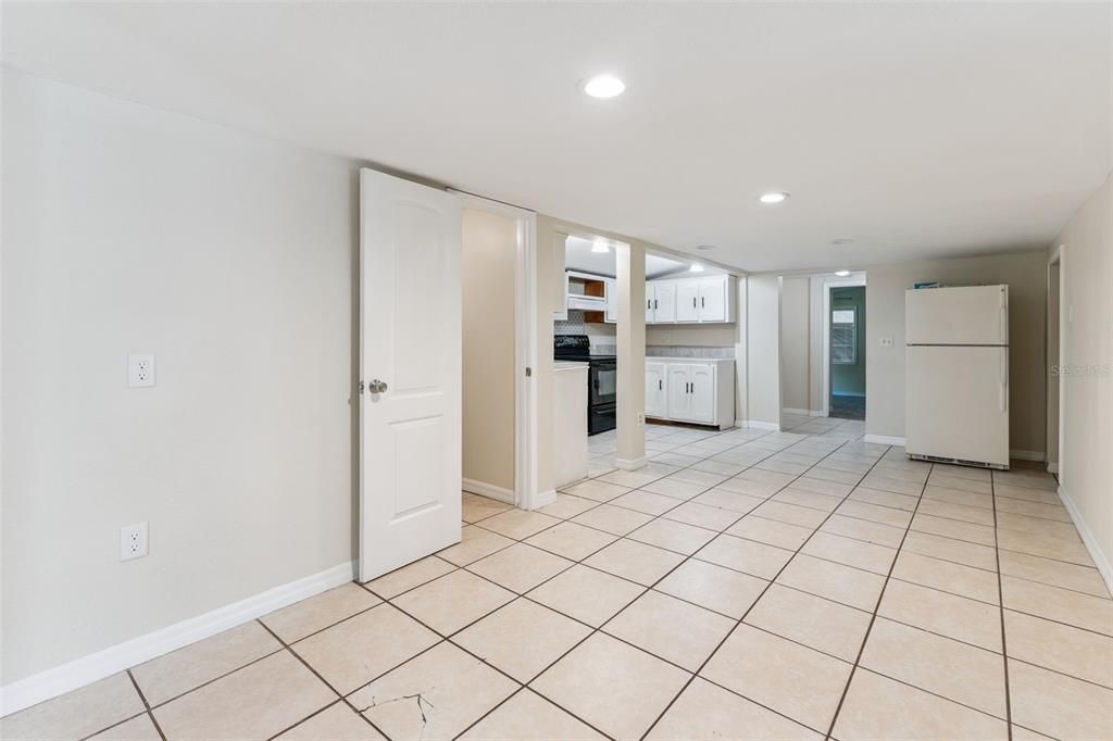 Empty room, Interior, Kitchen, Recessed Lighting