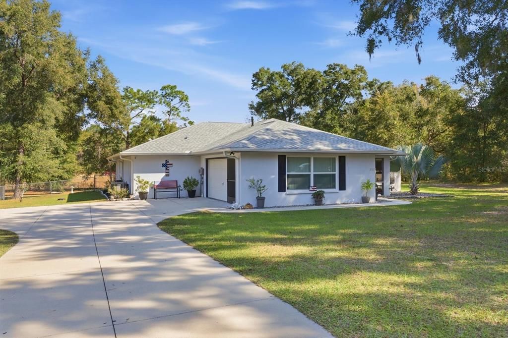Backyard, Exterior, Facade, Ranch