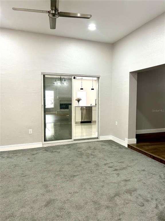 Empty room, Interior, Recessed Lighting