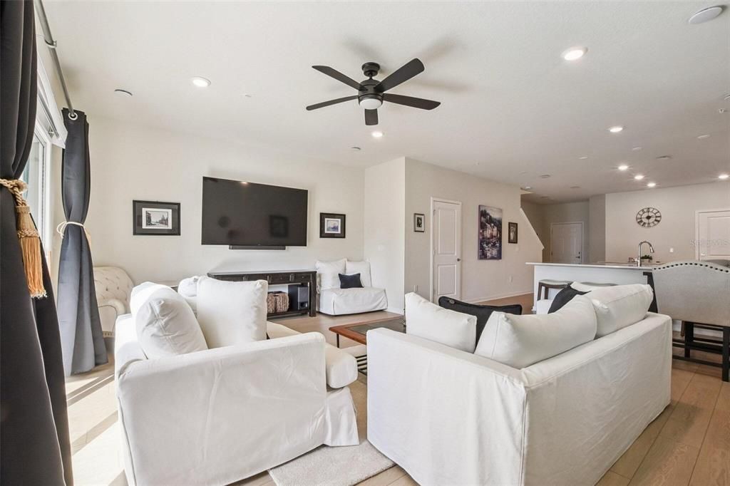 Interior, Living room, Recessed Lighting, Wood Texture Flooring