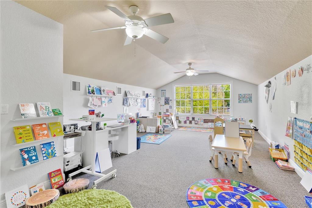 Home Office, Interior