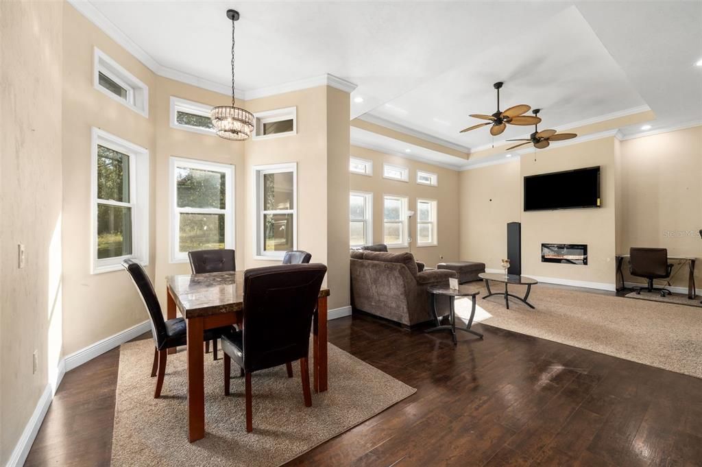 Dining room, Interior, Living room, Pendant Lights, Recessed Lighting, Wood Texture Flooring