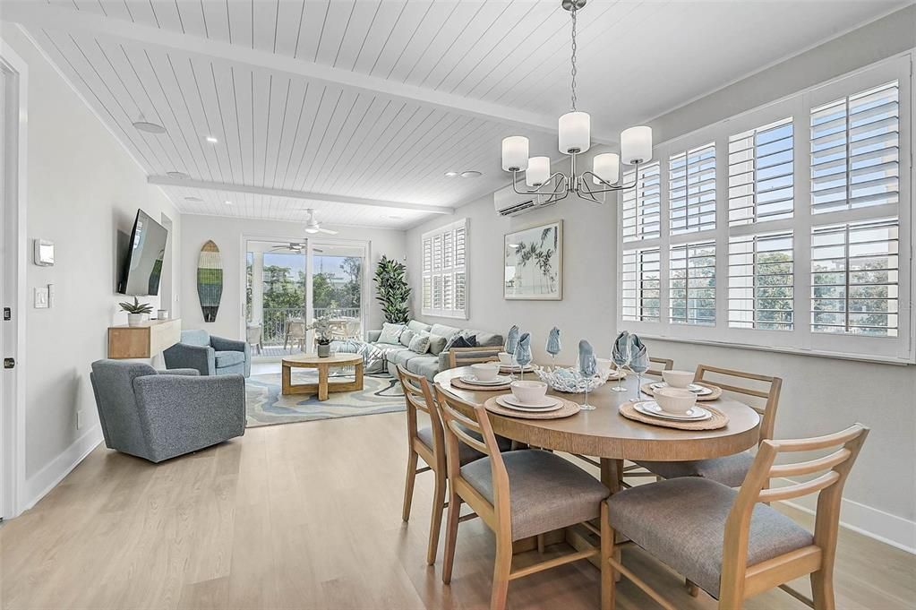 Chandelier, Dining room, Interior, Living room, Recessed Lighting, Wood Texture Flooring