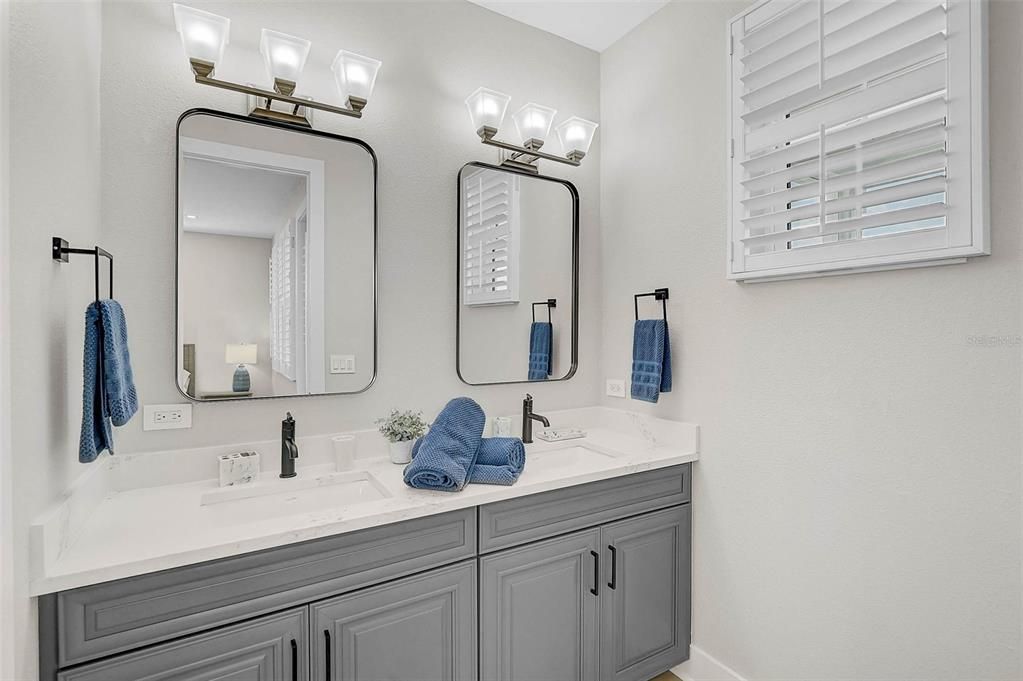 Bathroom, Dual Sink Vanities, Interior