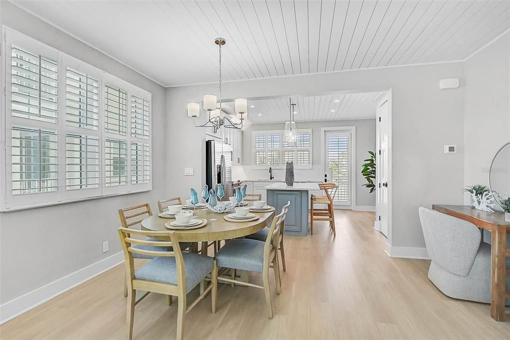 Chandelier, Dining room, Interior, Kitchen, Pendant Lights, Wood Texture Flooring