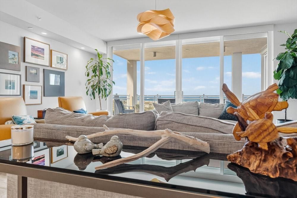 Interior, Living room, Pendant Lights, Recessed Lighting, Water