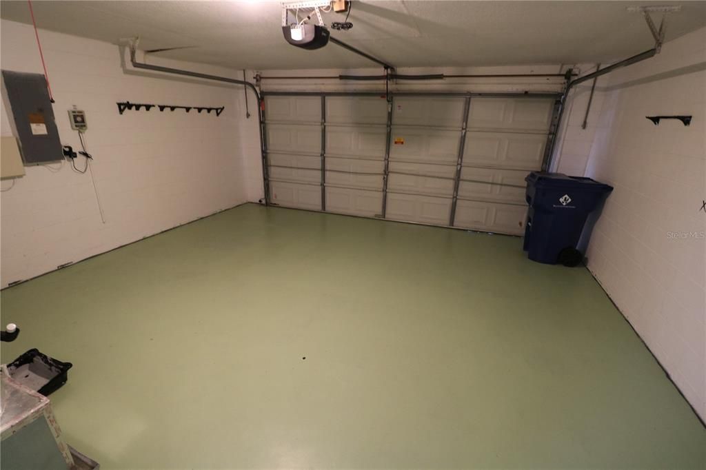 Garage, Interior