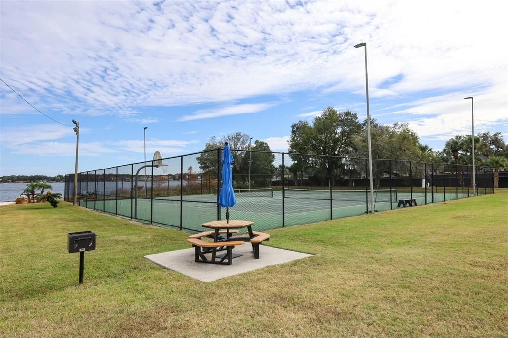 Exterior, Tennis Courts