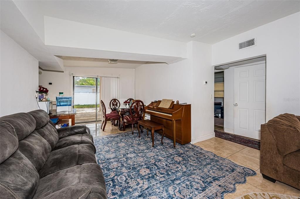 Dining room, Interior, Living room, Piano