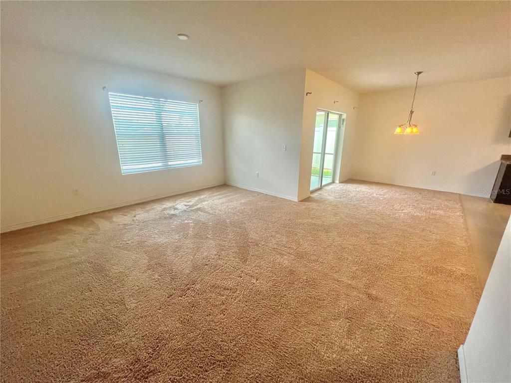 Empty room, Interior, Pendant Lights