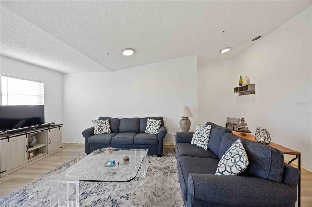 Interior, Living room, Recessed Lighting, Wood Texture Flooring