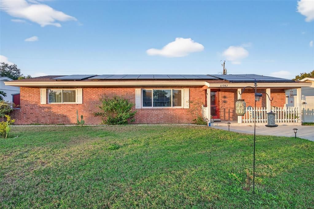 Exterior, Facade, Brick Facade, Solar Panels, Ranch