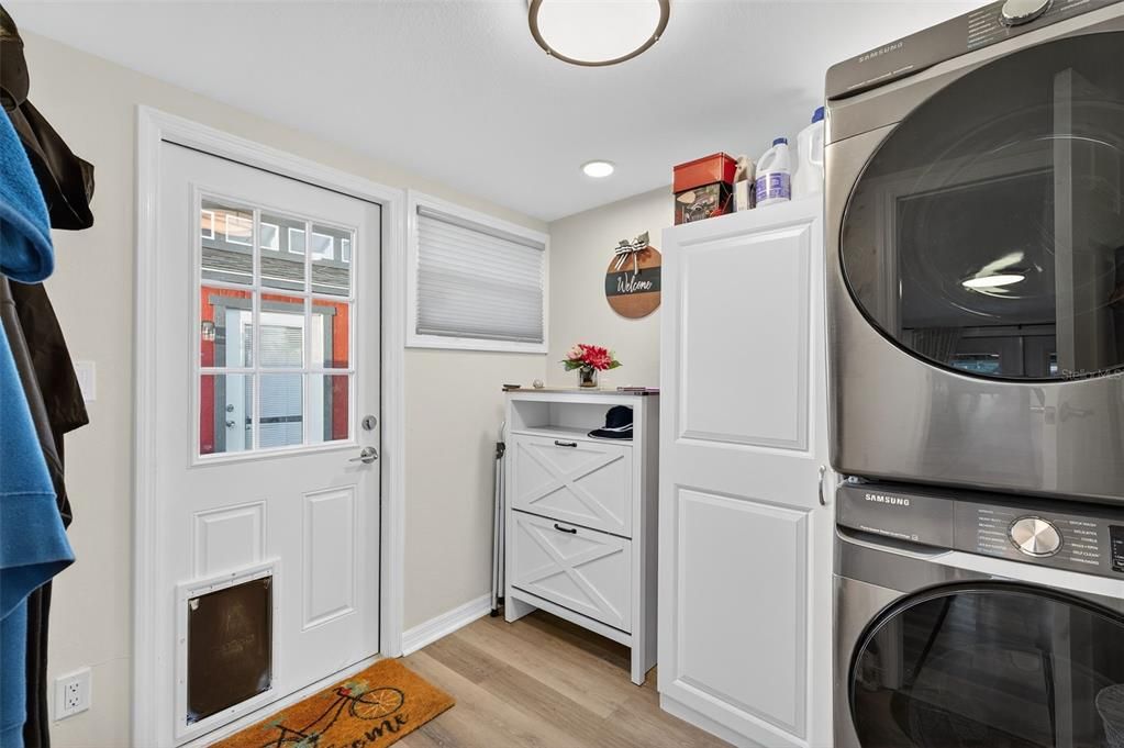Interior, Recessed Lighting, Utility Closets, Washer, Wood Texture Flooring