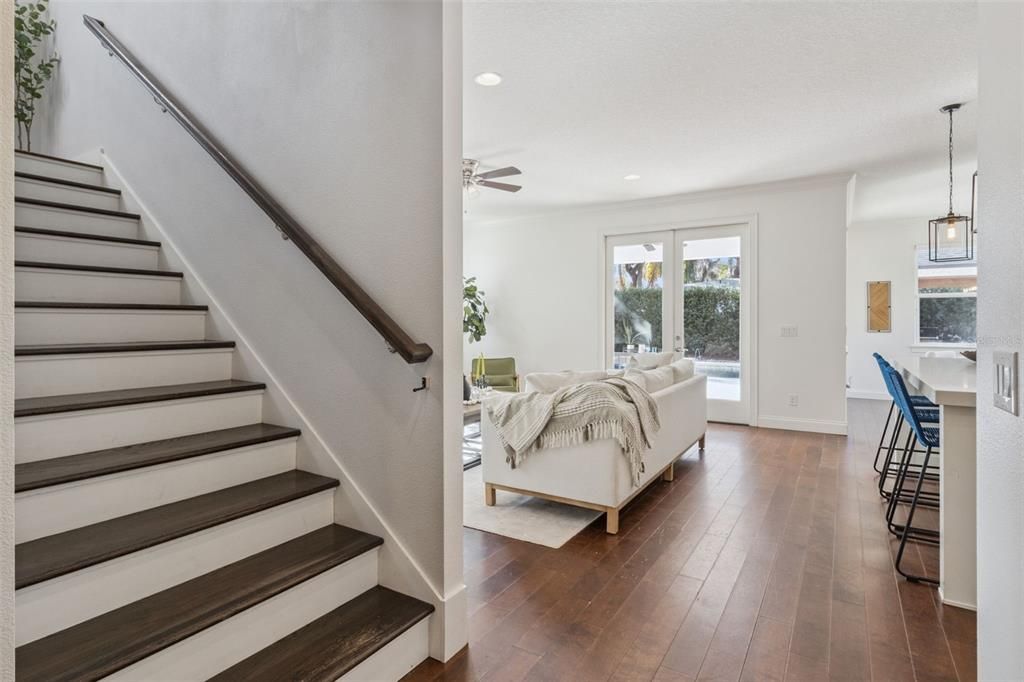 Interior, Living room, Pendant Lights, Recessed Lighting, Wood Texture Flooring