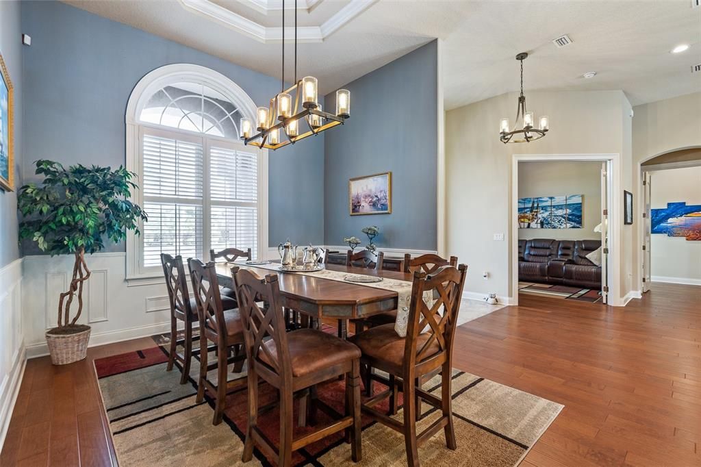 Chandelier, Dining room, Interior, Pendant Lights, Recessed Lighting, Wood Texture Flooring