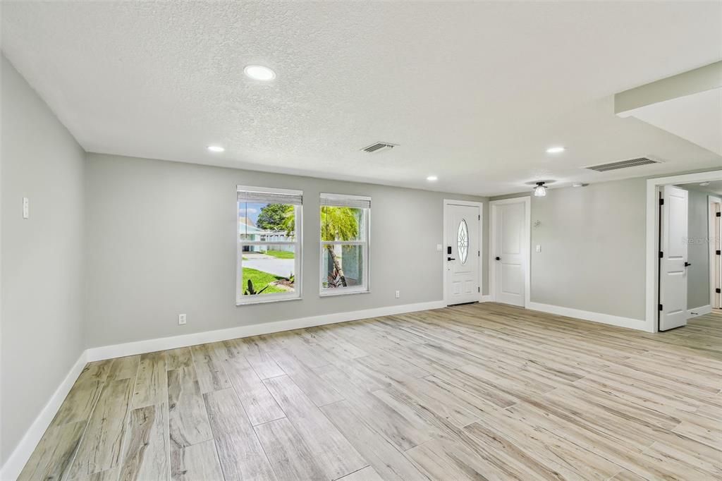Empty room, Interior, Recessed Lighting, Wood Texture Flooring
