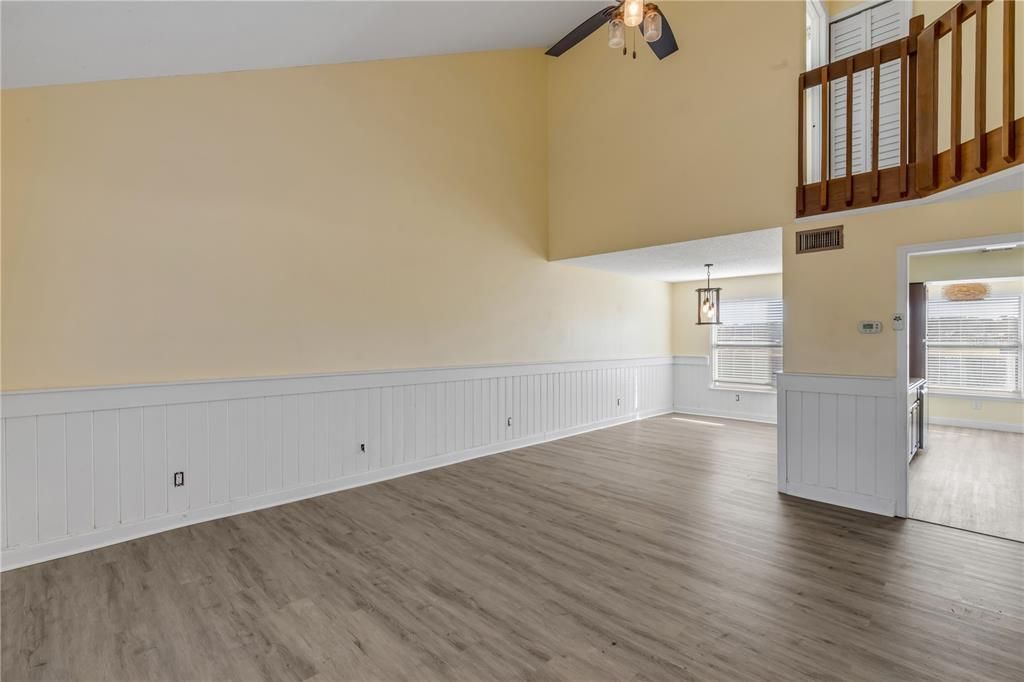 Empty room, Interior, Pendant Lights, Wood Texture Flooring