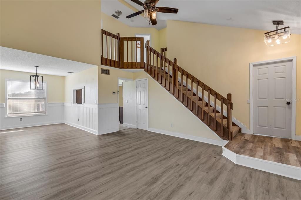 Interior, Pendant Lights, Wood Texture Flooring